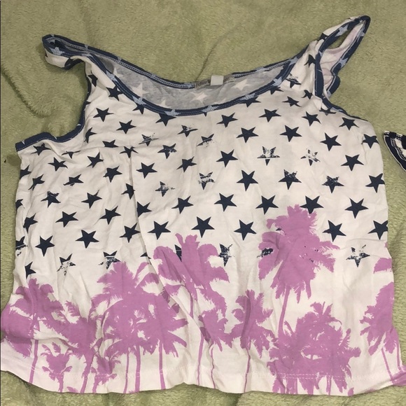 Charlotte Russe Tops - Charlotte Russe short tank top Charlotte Russe Tops - Charlotte Russe short tank top